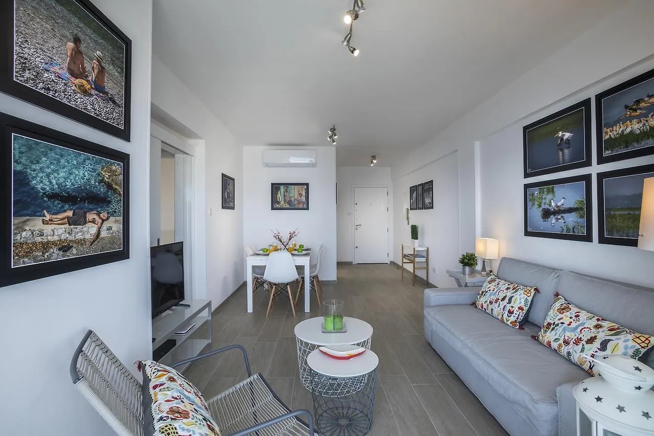Apartamento Mackenzie Zoe Seafront Suite Lárnaca