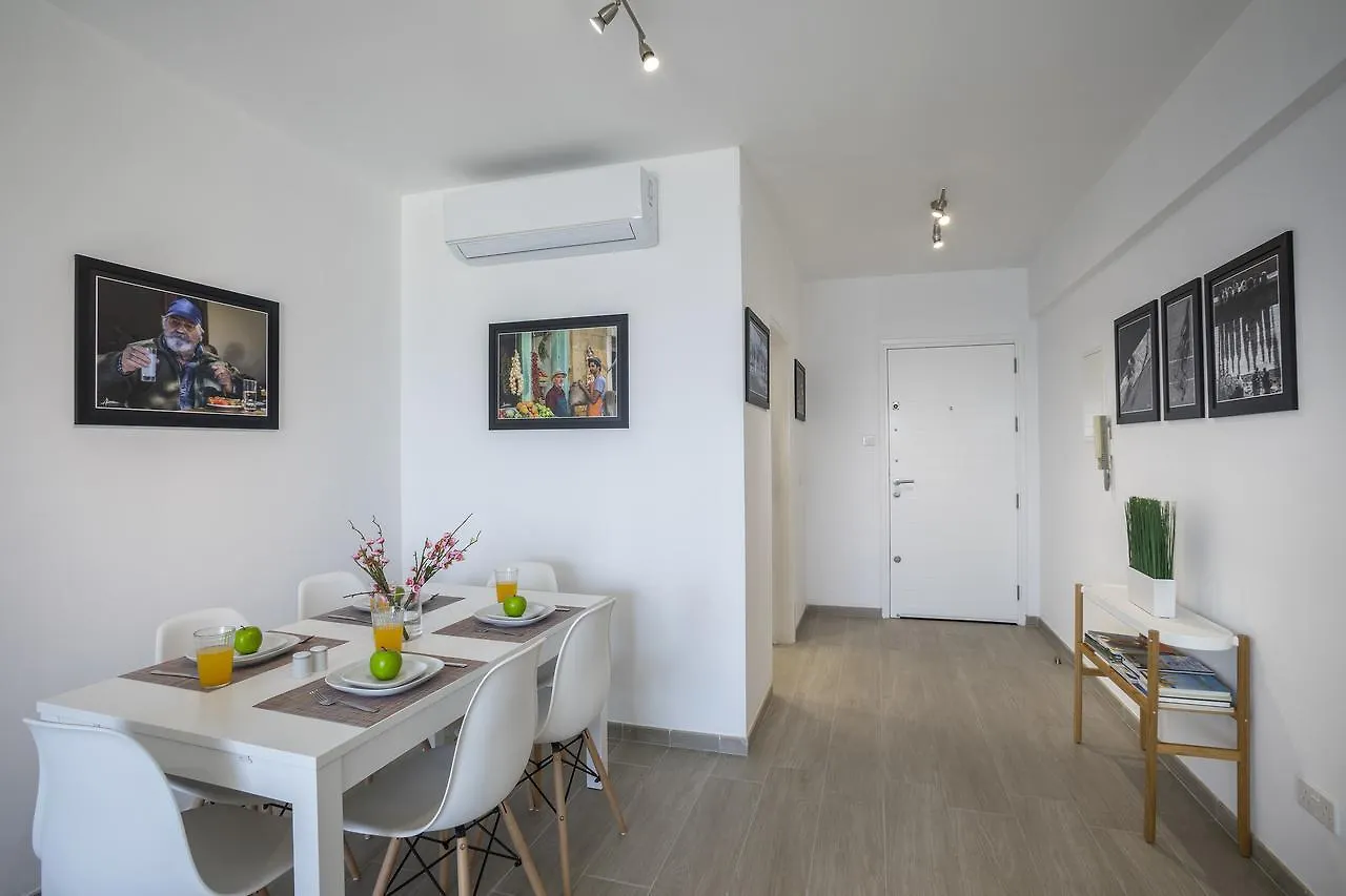Mackenzie Zoe Seafront Suite Lárnaca Chipre