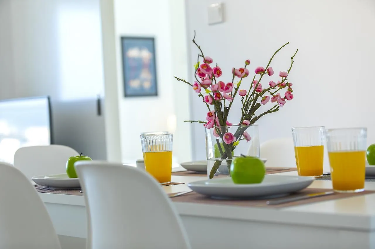 Apartamento Mackenzie Zoe Seafront Suite Lárnaca